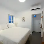 Cape Villa Ía